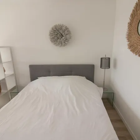 Cap D'agde Naturiste Heliopolis - Plume