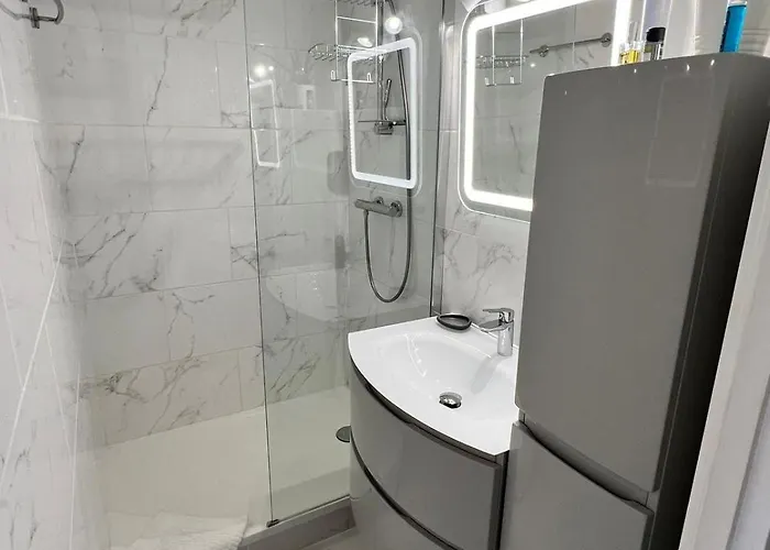 Cap D'agde Naturiste Heliopolis - Plume Agde